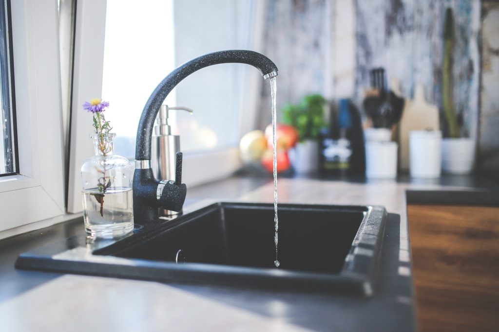What to Know About Kitchen Sink Sizes