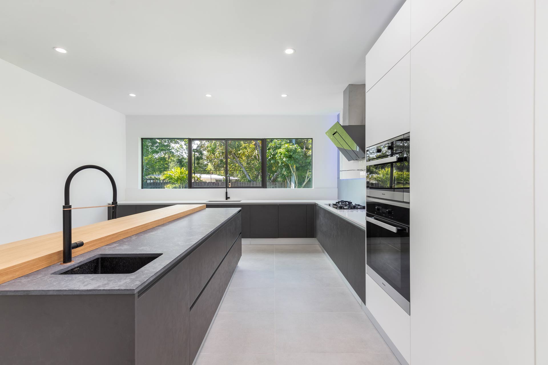 Stylish kitchen cabinetry design