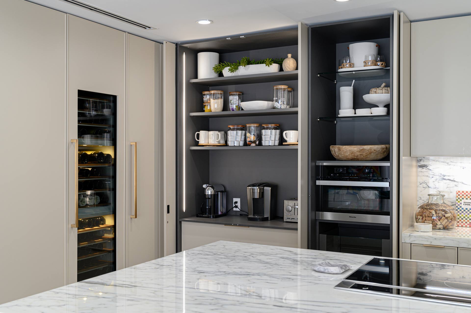 Modern luxury kitchen designs
